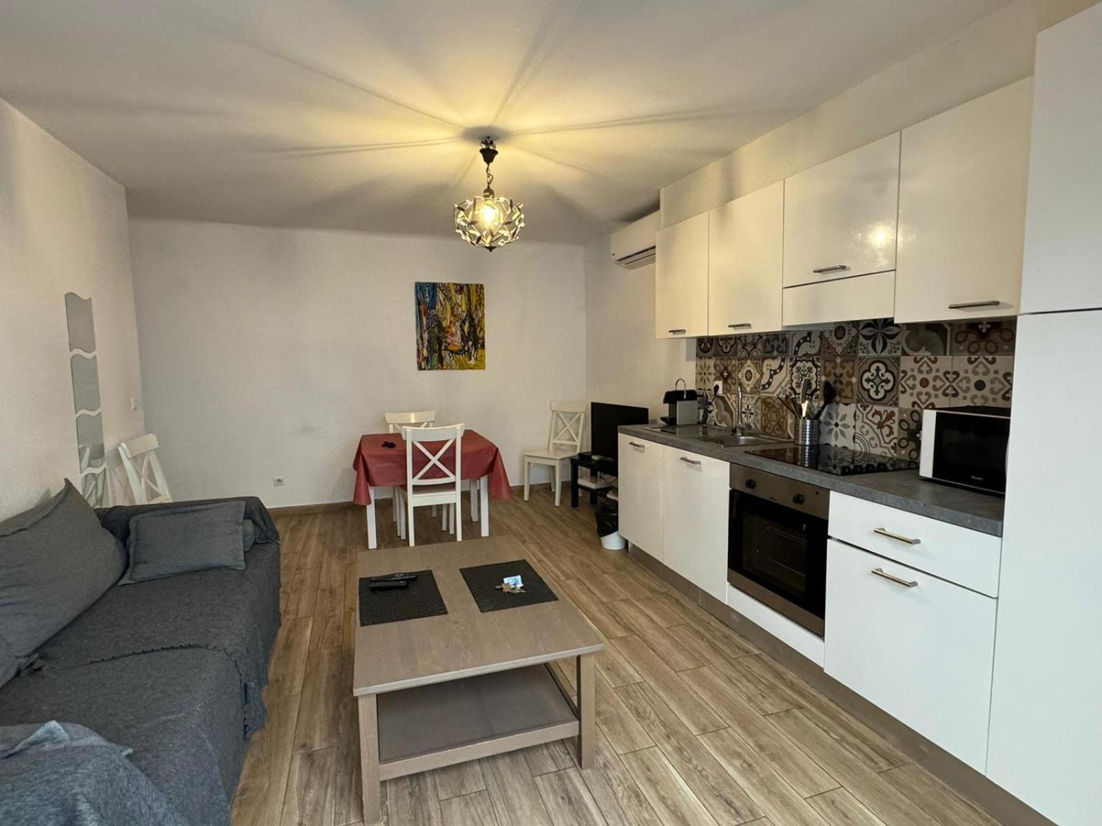 Cosy Poullan, 2-Bedroom Apartment, 200 M From The Beach Nice Buitenkant foto